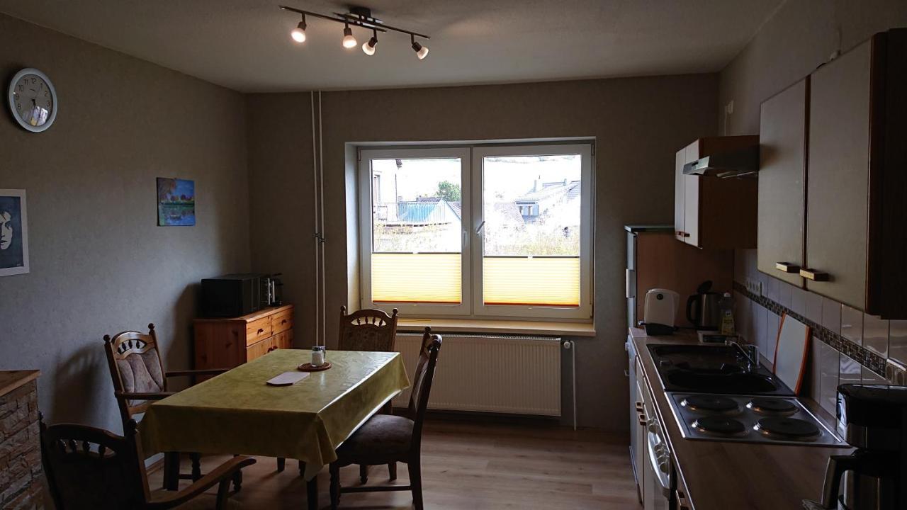 Ferienwohnung Angelburg - Marburg Biedenkopf Mit Balkon Und Badewanne Gonnern Exterior photo
