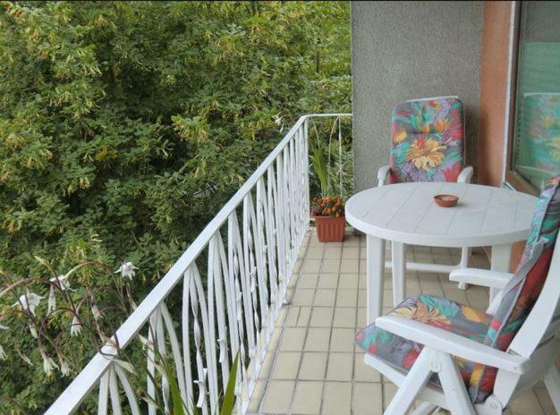 Ferienwohnung Angelburg - Marburg Biedenkopf Mit Balkon Und Badewanne Gonnern Exterior photo
